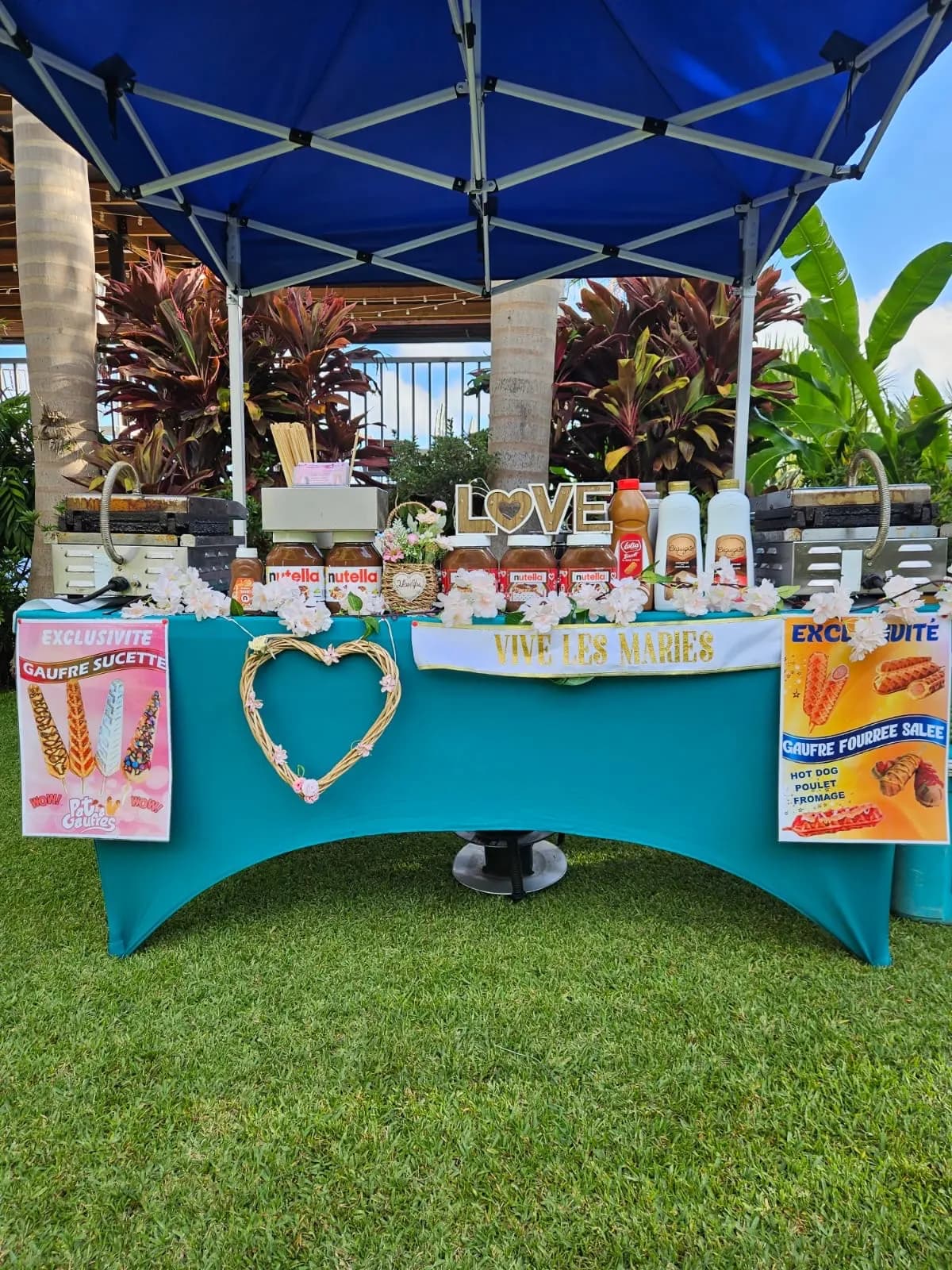 Le stand Pat à Gaufres installé en plein air pour un événement, à La Réunion